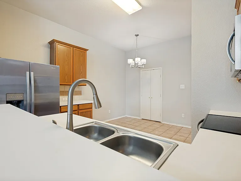 3705 Hermalinda Dr — Photo 9