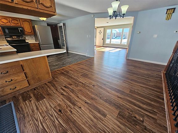 4th image of 111 Linn Dr