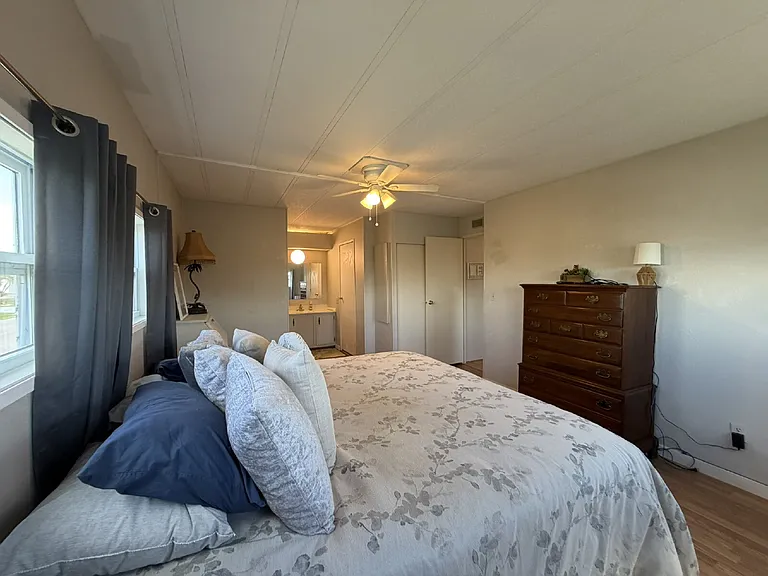 542 Tampico Dr — Photo 20