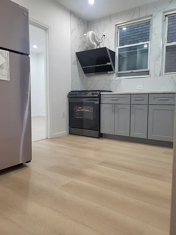 220-13 Jamaica Avenue 2ND FL