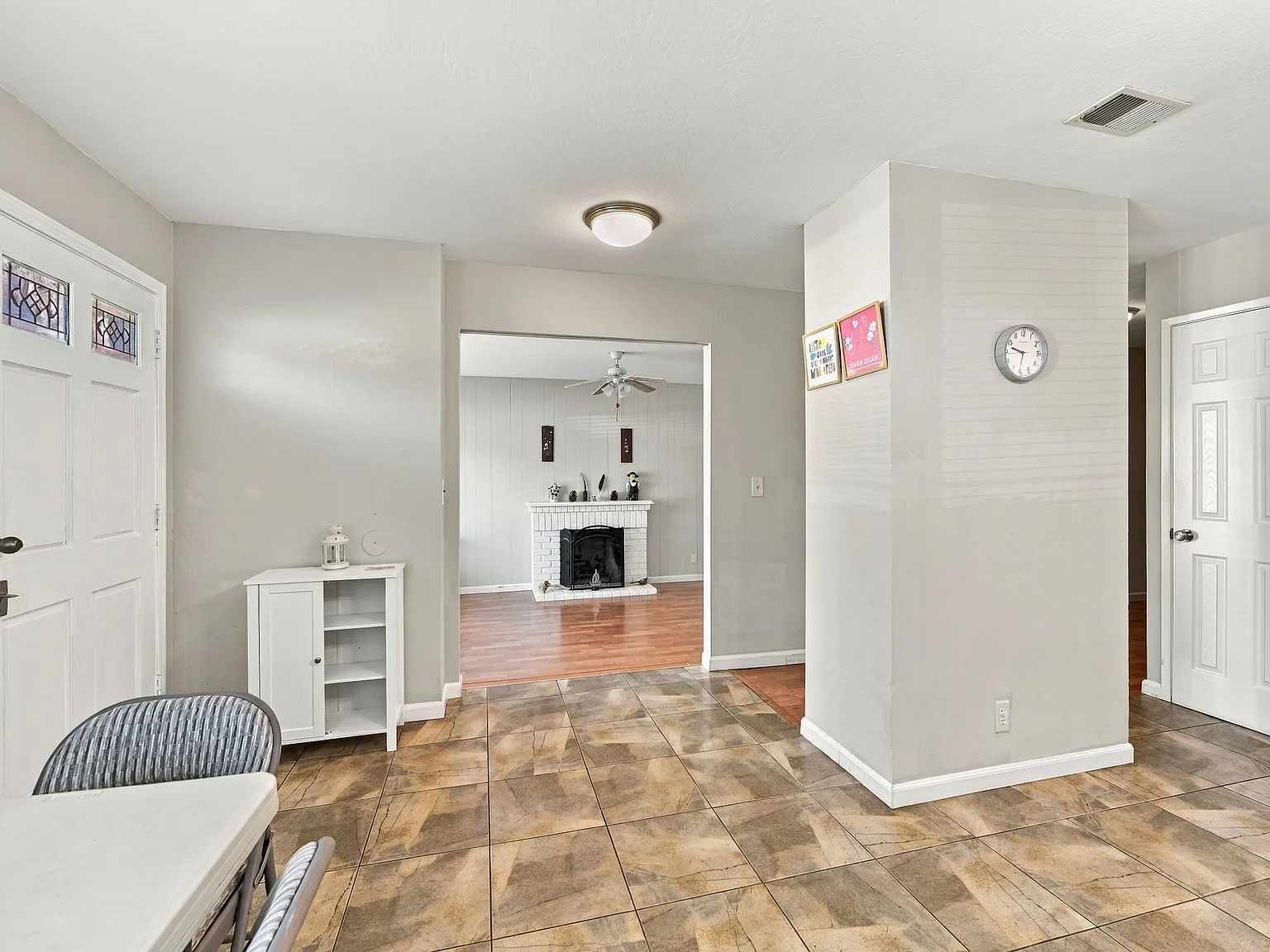 3 bed, 1228 sqft, $4,250 — Photo 3