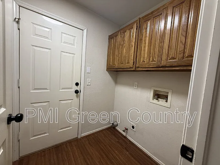 1800 W Jefferson St — Photo 10