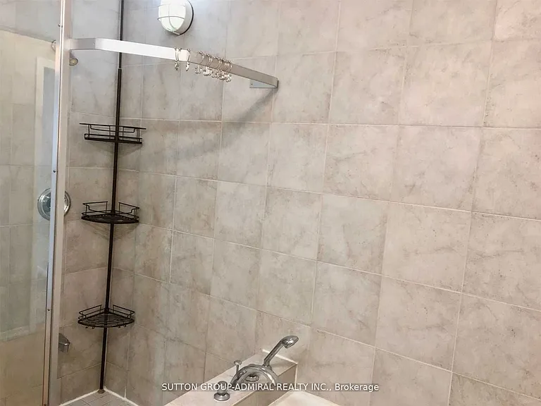 4 Nootka Cres #2 — Photo 22