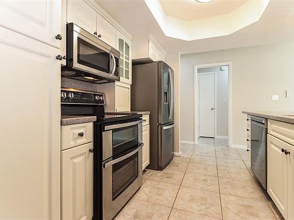 4th image of 12056 93rd St
