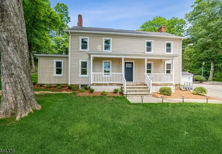 1225 Sussex Tpke — Photo 1