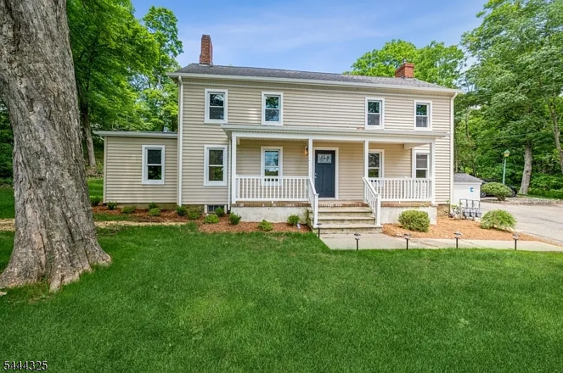 1225 Sussex Tpke