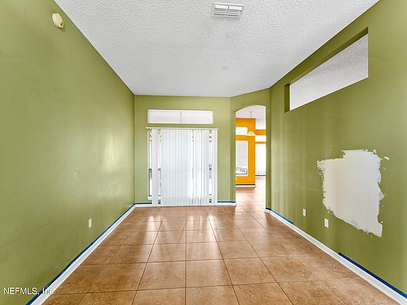 4th image of 8092 SUN VALLEY Drive