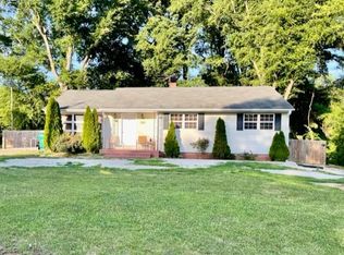 222 Island Dr, Madison, NC 27025