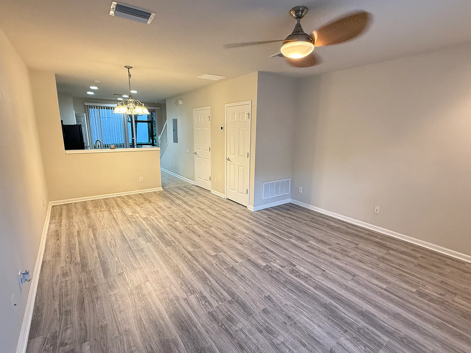 2 bed, 1248 sqft, $1,995 — Photo 3