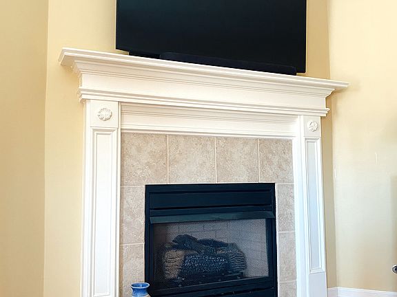2nd image of 2030 Sylvan Lake Dr