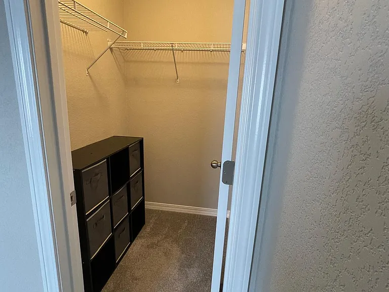 8658 Blue Feather Loop — Photo 11