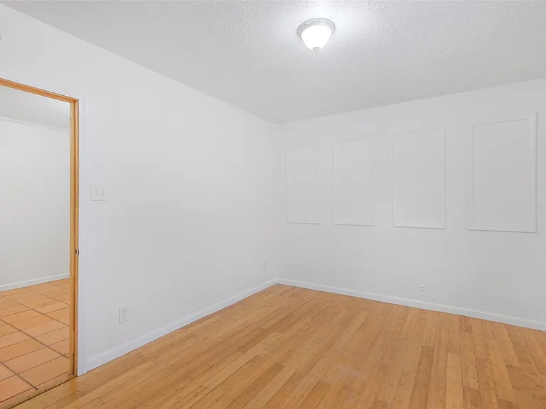 402 Bomar St — Photo 7