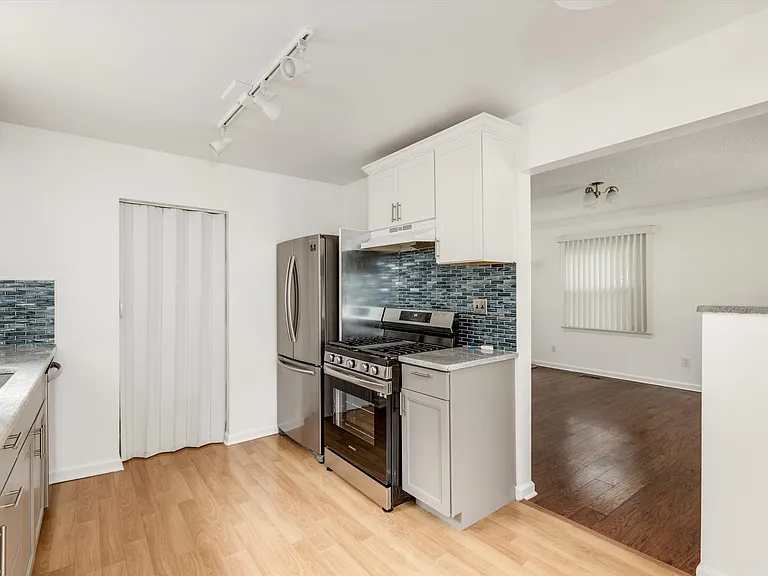 2200 Guthrie Ave — Photo 7