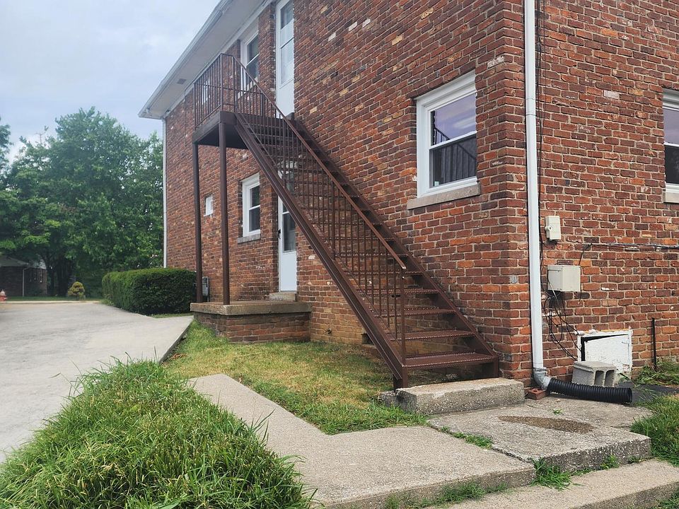 1st image of 110 N Porter Dr