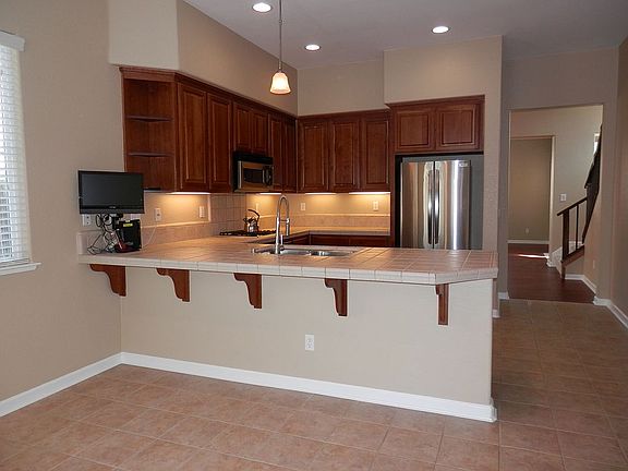 3rd image of 566 Branding Iron St