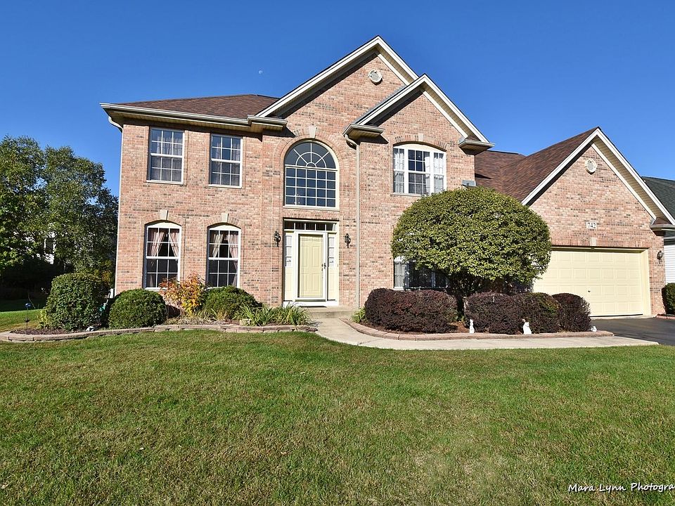 1st image of 742 Pinecreek Dr