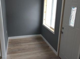 105 9th St, Marion, IA 52302