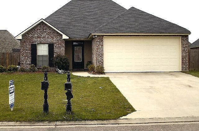 1st image of 40421 Cross Creek Ave