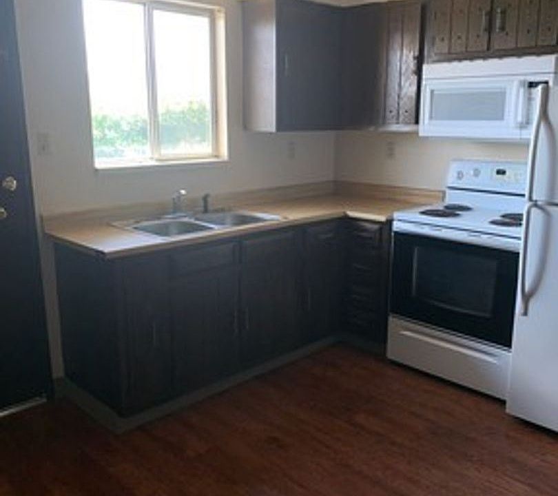 2nd image of 3710 Kings Row APT 205