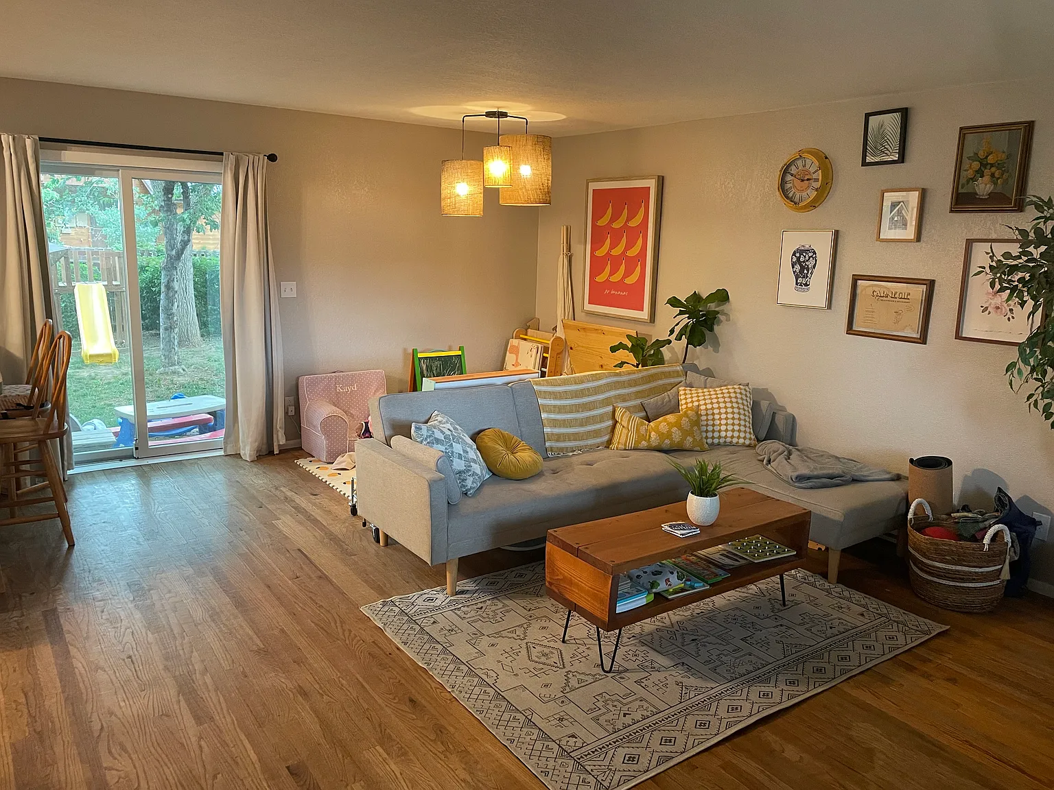 3 bed, 1600 sqft, $3,000 — Photo 2