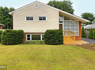 6325 Hillcrest Pl, Alexandria, VA 22312