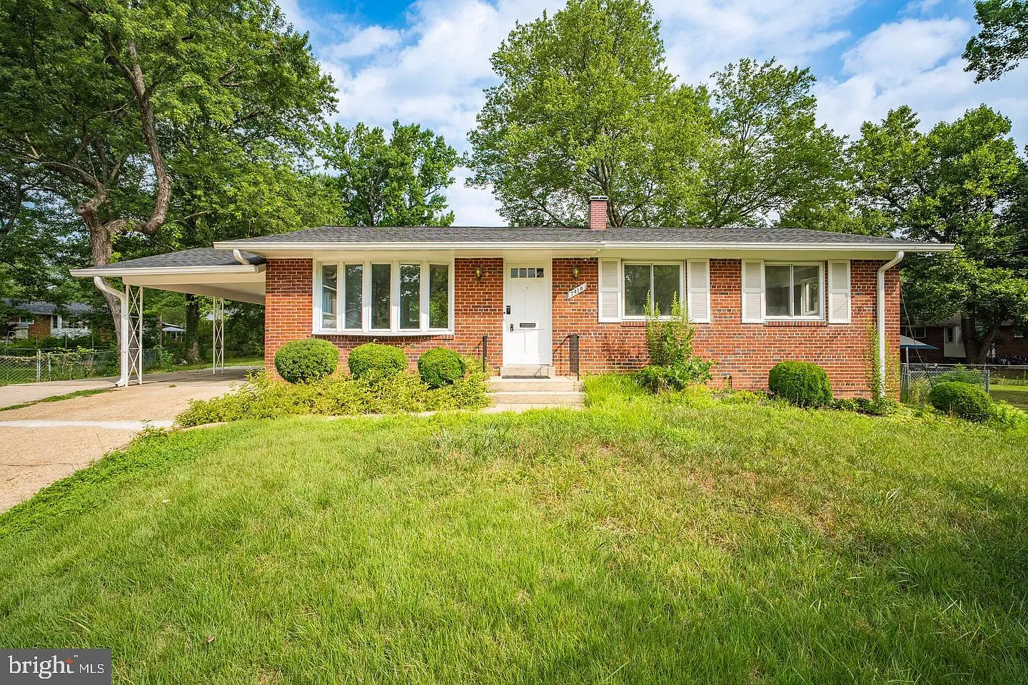 5 bed, 3.0 bath, 2338 sqft, $3,500 — Photo 1