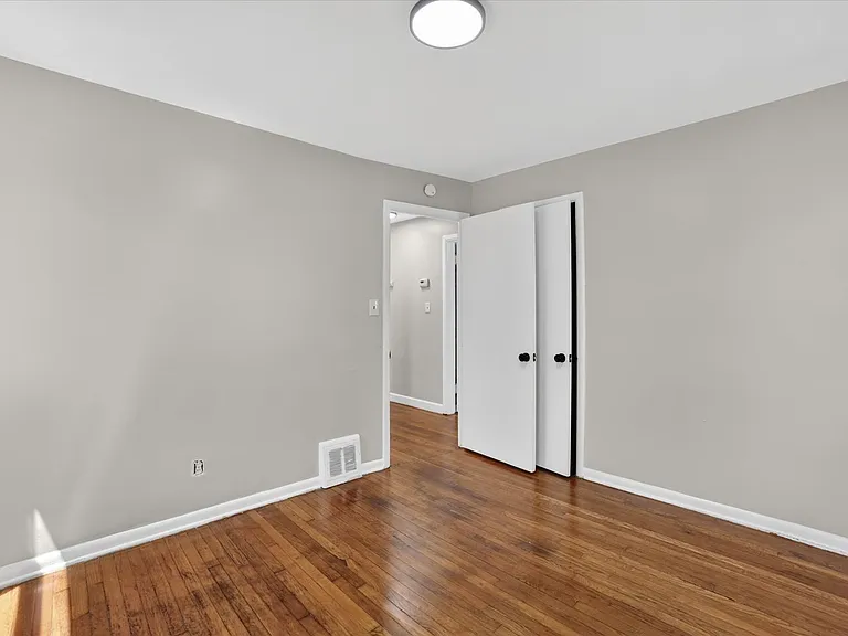 13776 Shady Oak Blvd — Photo 11