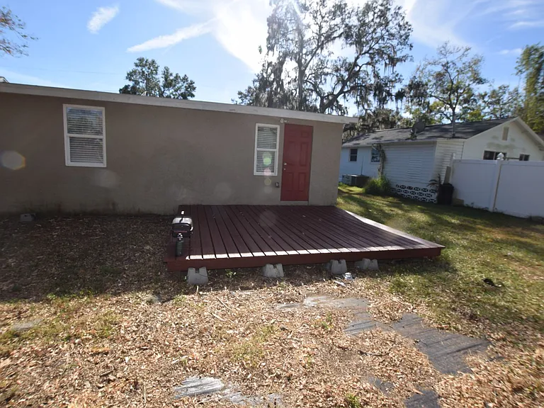 317 E Barnes Ave — Photo 8