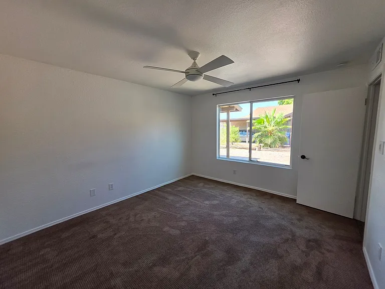 1506 E Palmdale Dr — Photo 23