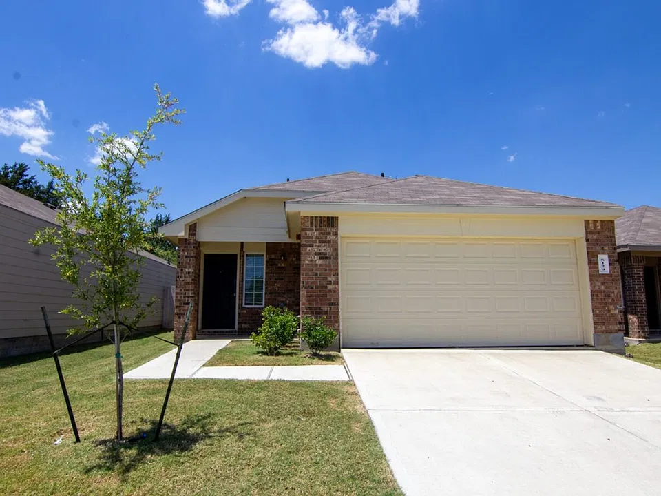 5129 Lost Oak Dr