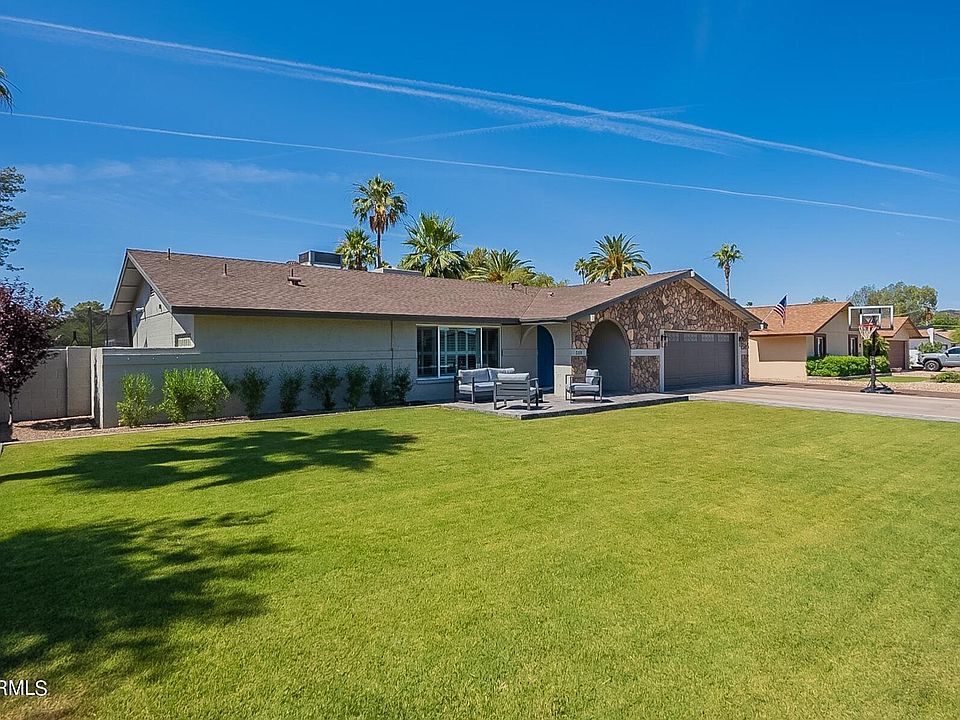 1st image of 519 E CANTERBURY Drive
