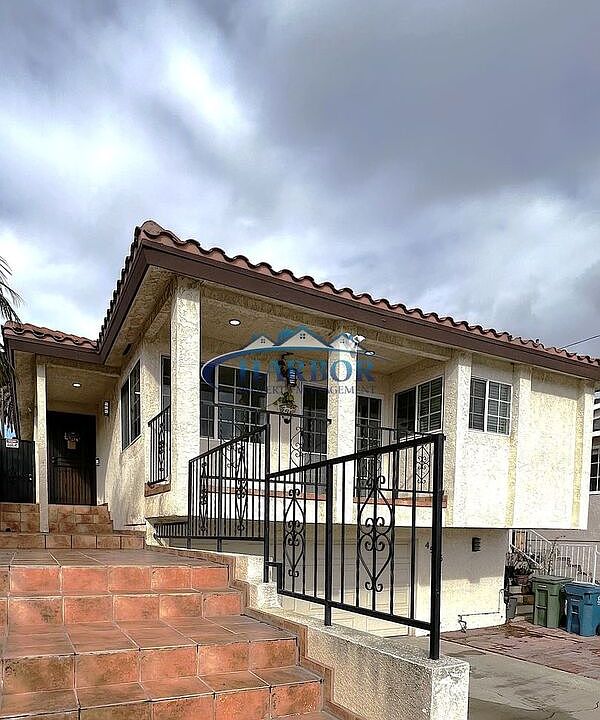 1st image of 4565 W 132nd St