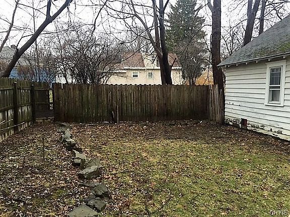 2nd image of 142 Melbourne Ave