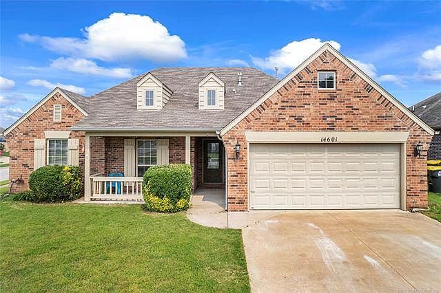 1st image of 14601 S Oak Ct