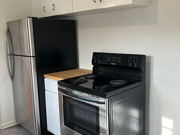 5th image of 3802 Burton Ave Unit 1