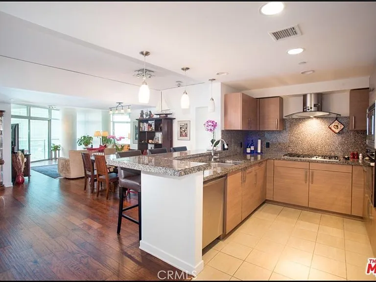 13650 Marina Pointe Dr #1605 — Photo 5