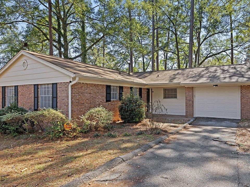 1st image of 1903 Sherwood Dr