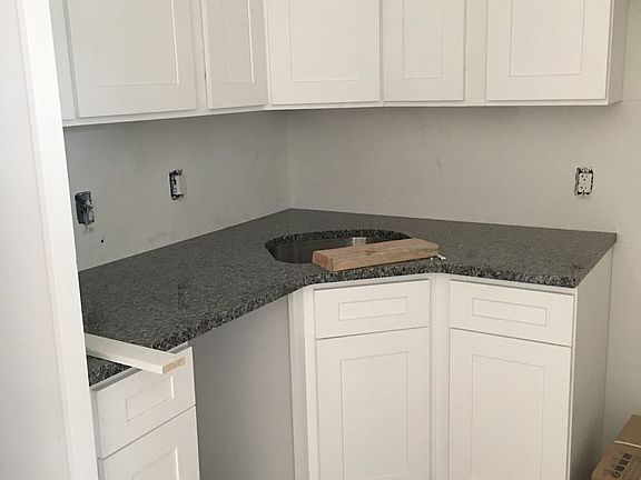 5th image of 5850 N 13th St APT 207