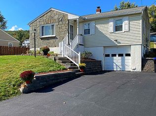 1604 Rita Rd, Vestal, NY 13850