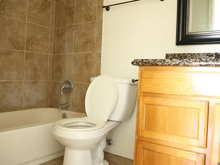10298 W Winston Ave #8 — Photo 10