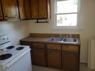 12 Theodore St, Hampton, VA 23669