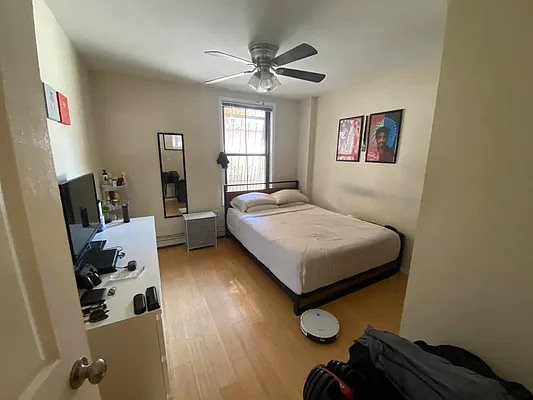 Rented by Premier Metro Realty Corp | media 21