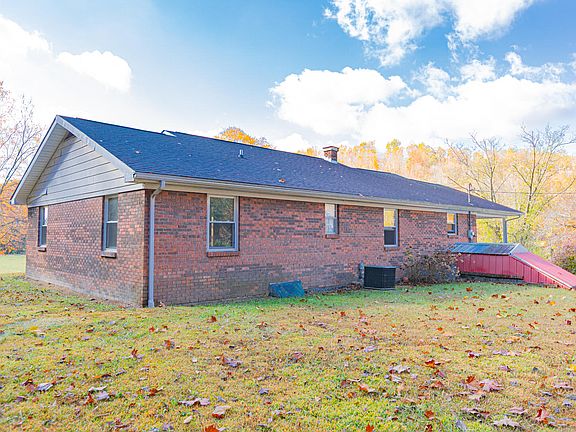 4th image of 320 Cravens Holw