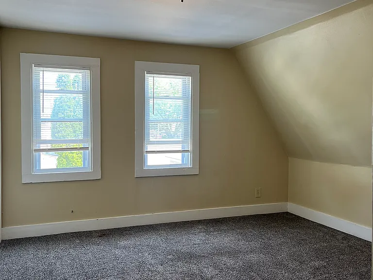 2223 E Vollmer Ave — Photo 14
