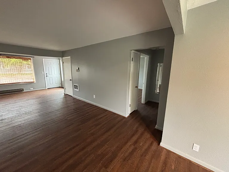 1216 Quinton St — Photo 4