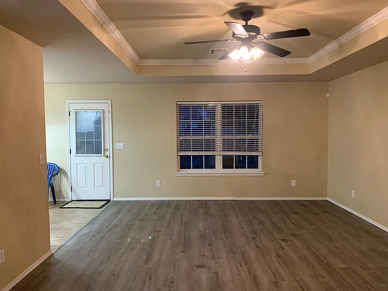 700 N Cummings Ave — Photo 3