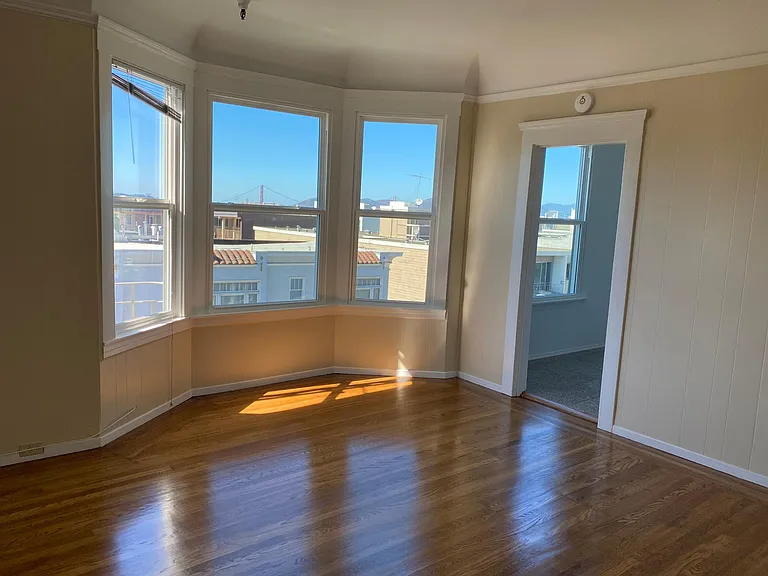 2900 Franklin St #7 — Photo 3