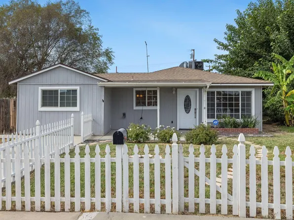 609 College Ave, Coalinga, CA 93210