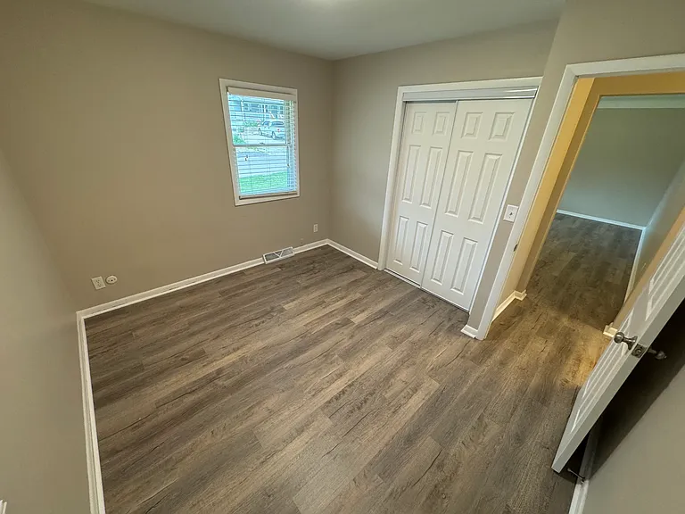 2651 E Sheridan Ave — Photo 4