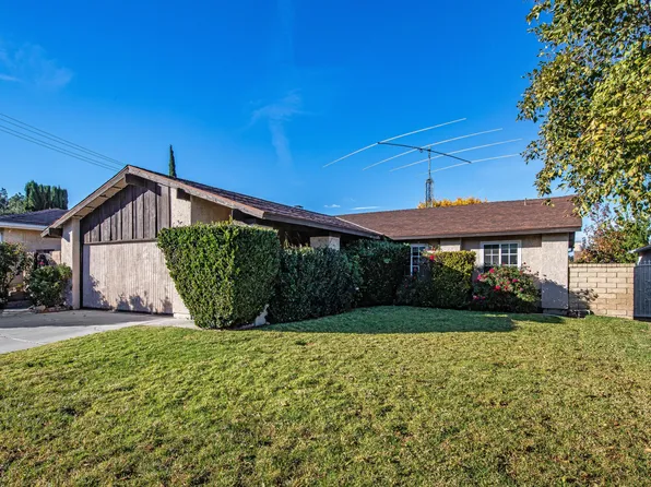 24357 Wabuska St, Santa Clarita, CA 91321